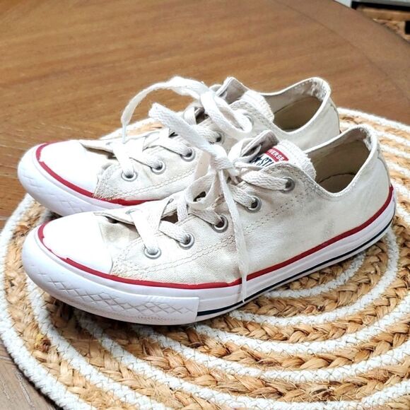 Converse Chuck Taylor Youth Size 3 - Picture 5 of 9